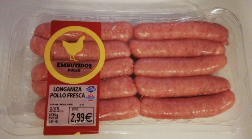 Coliflor con salchichas de pollo.